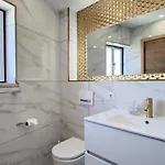 North Apartment *